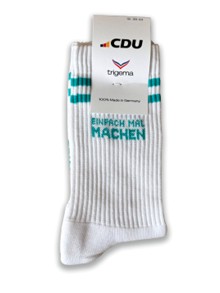 Zusammengelegtes Sockenpaar mit Banderole-Frontansicht.