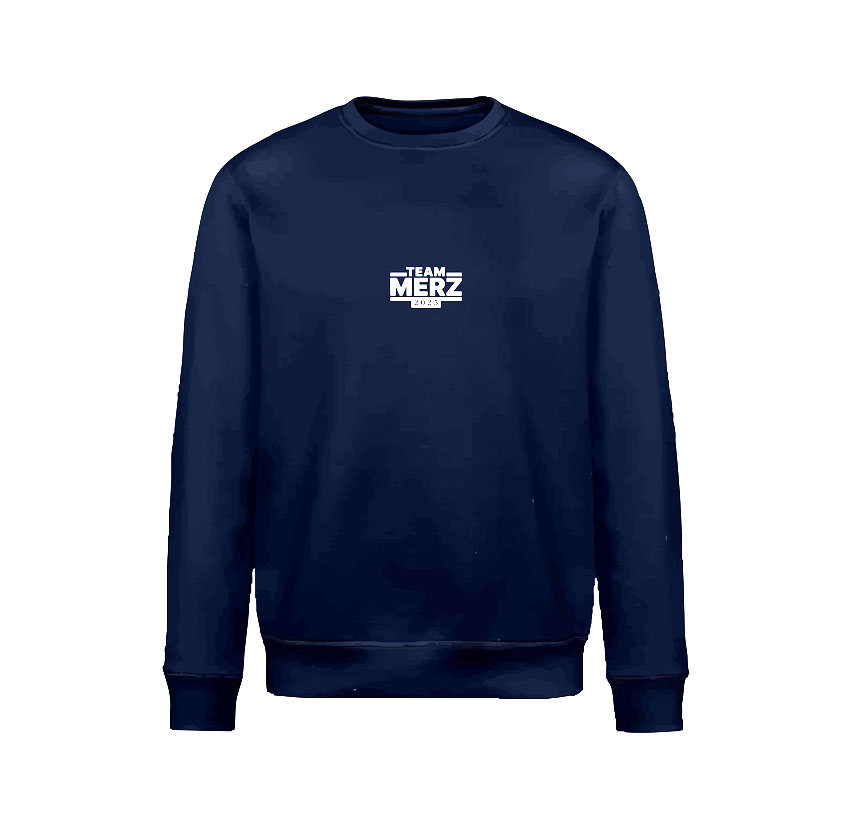 Sweatshirt in Dunkelblau. Mittig auf der Vorderseite steht in Weiß: Team Merz 2025